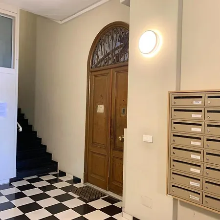 1 Min To Near Monaco - Air Conditioning Wifi *