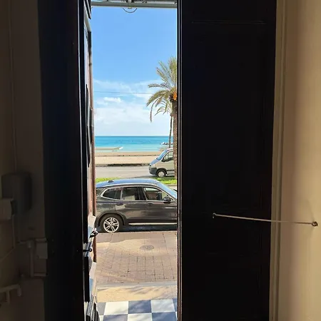 Apartament Exclusive By Sea Near Monaco For 3 People W Lan Kitchen Bedroom Mentona