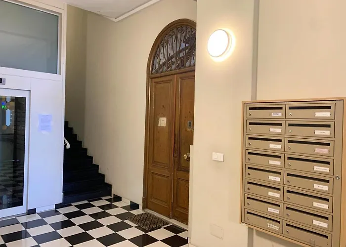 1 Min To Near Monaco - Air Conditioning Wifi *