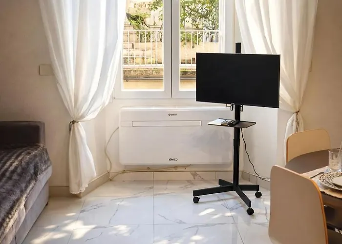 1 Min To Near Monaco - Air Conditioning Wifi *